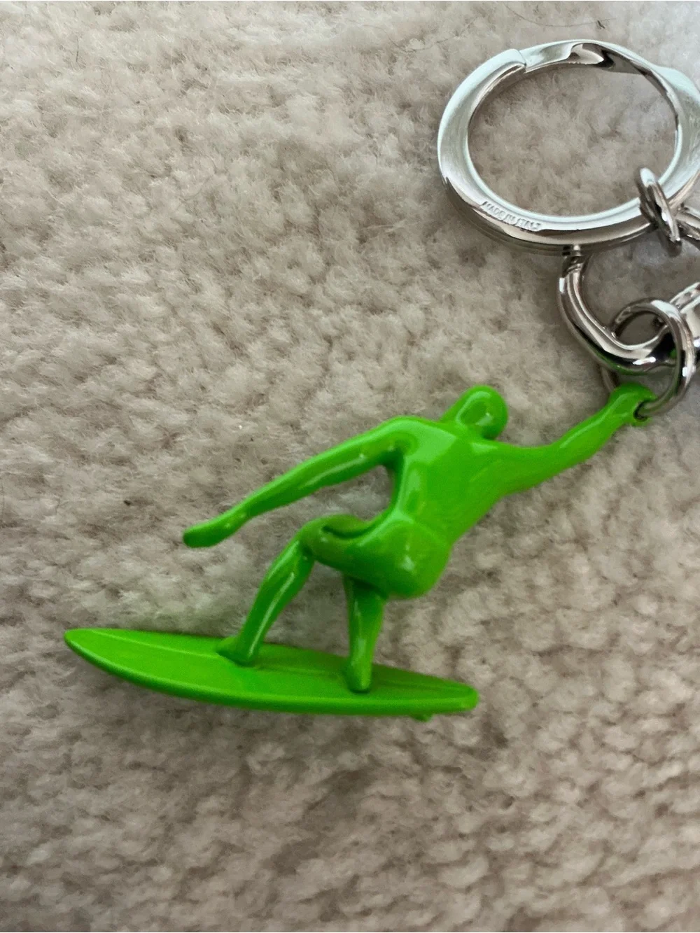 NEW IN BOX GUCCI NEON GREEN CERAMIC SILVER SURFER KEYCHAIN KEY RING FOB